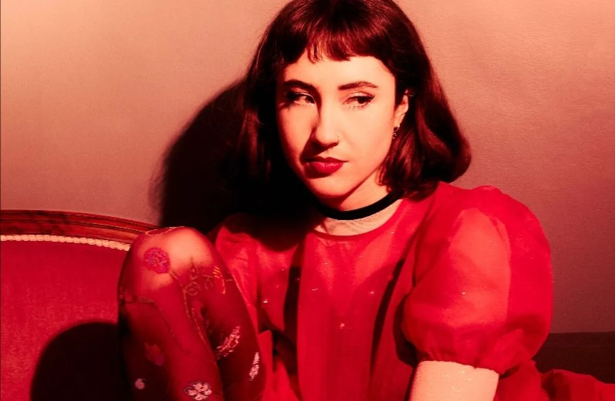 Let's Eat Grandma's Rosa Walton details debut solo album, Tell Me It’s A Dream