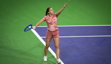 Two phenomenal passes by Antonia Ruzic in the Indian Wells first round - WTA Tennis