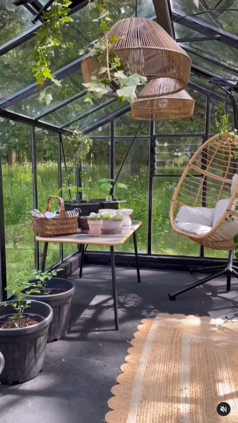 Inside Stacey Solomon and Joe Swash's ?1.2m Pickle Cottage with 'controversial' kitchen