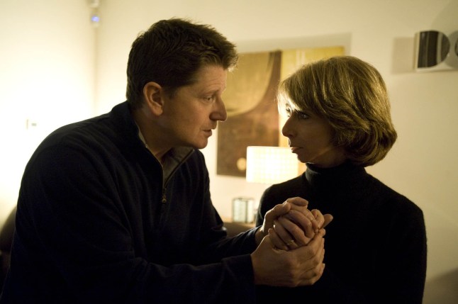 Joe and Gail in an embrace in Corrie