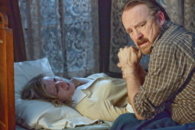 Editorial use only. No book cover usage. Mandatory Credit: Photo by CWNetwork/Everett/Shutterstock (1204879d) SUPERNATURAL, (from left): Carrie Anne Fleming, Jim Beaver, 'Dead Men Don't Wear Plaid', (Season 5, aired March 25, 2010) Supernatural - 2010