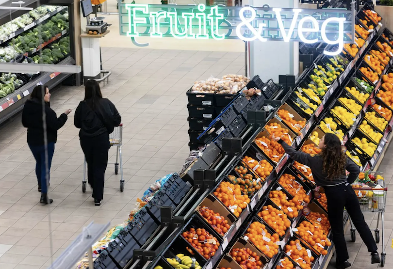 Sainsbury’s backs 2,500 UK farms with long-term contracts