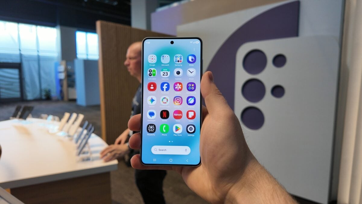 Everything the iPhone 17 has that Samsung's Galaxy S26 doesn't