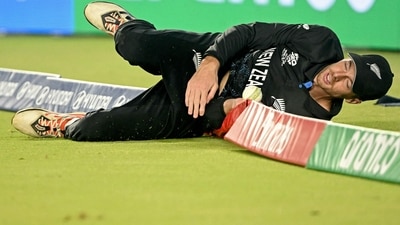 Mohammad Amir lambasted Mitchell Santner (AFP)