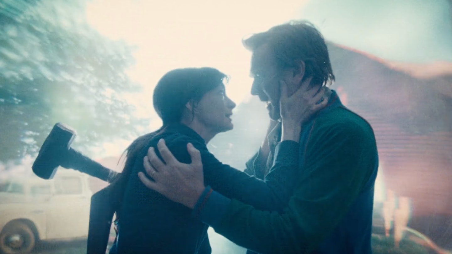 Ewan McGregor & Anne Hathaway Face Dinosaurs In The End Of Oak Street Trailer