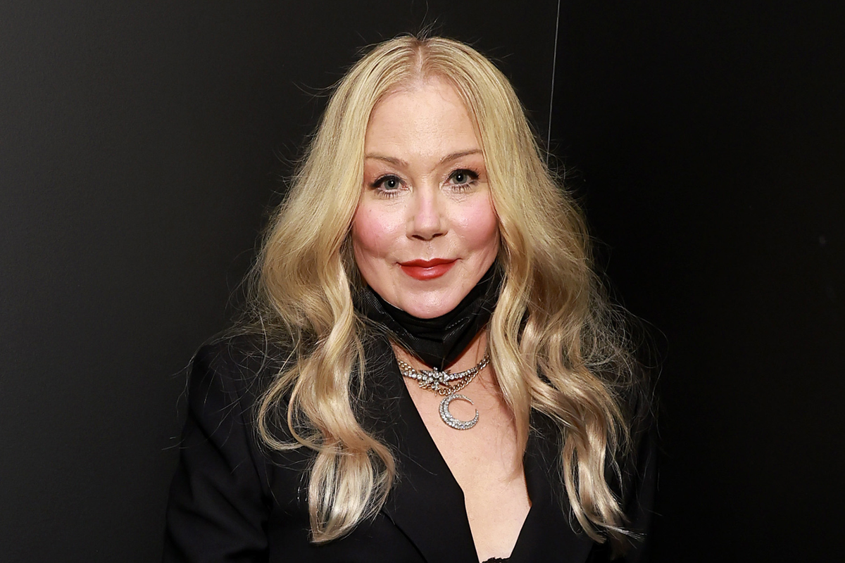 Christina Applegate reveals why she ditched Brad Pitt for a rockstar during awards show