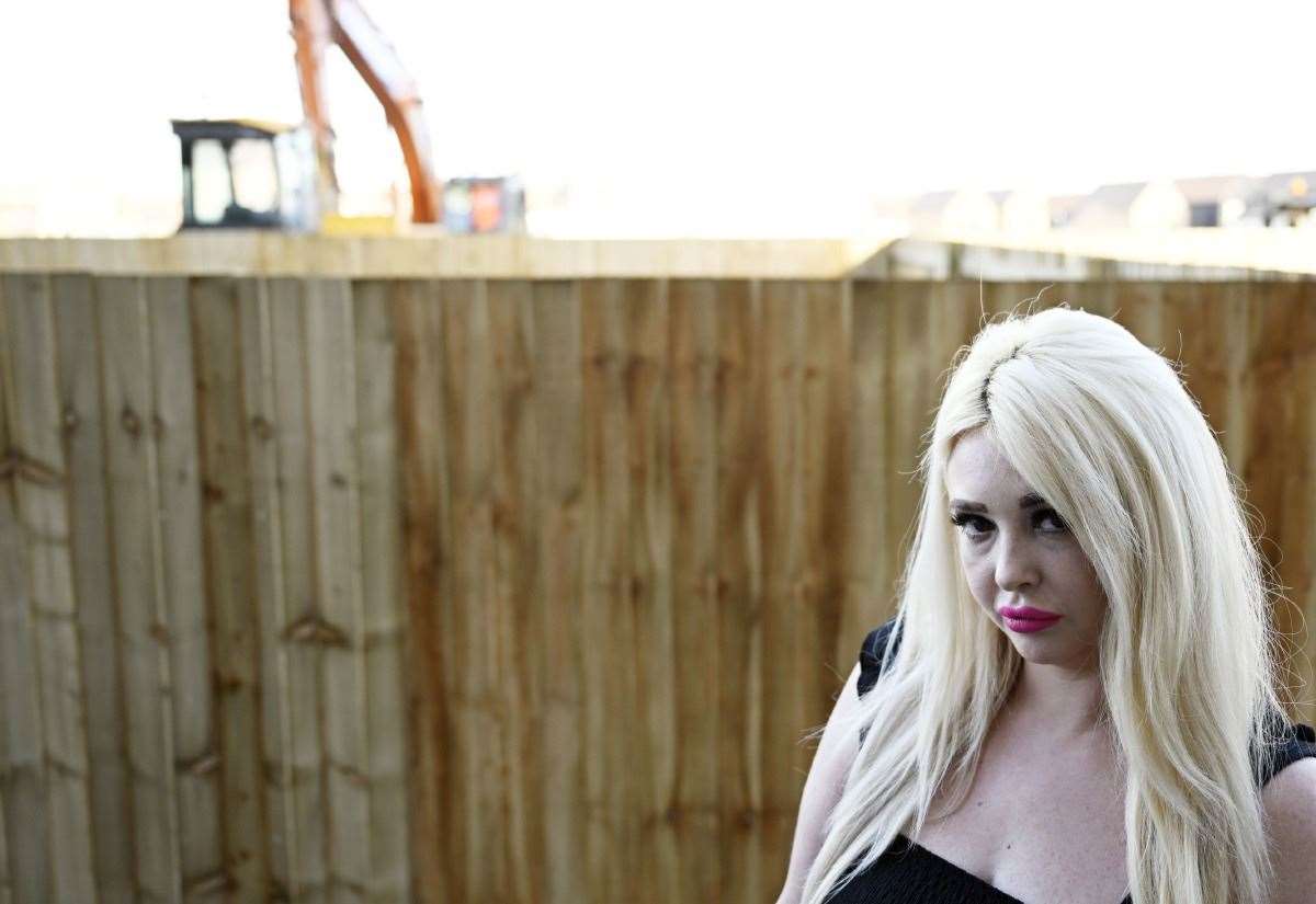 Mum’s ‘living hell’ after buying garden city shared ownership flat in Clocks Avenue, Ebbsfleet