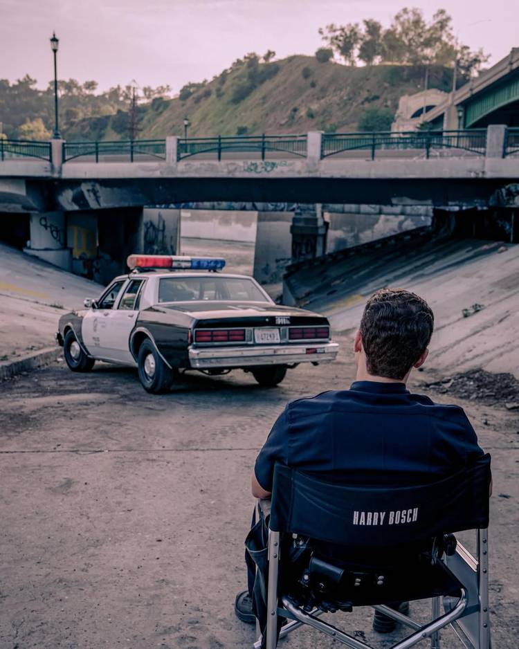 A set photo of Cameron Monaghan in Bosch Start of Watch