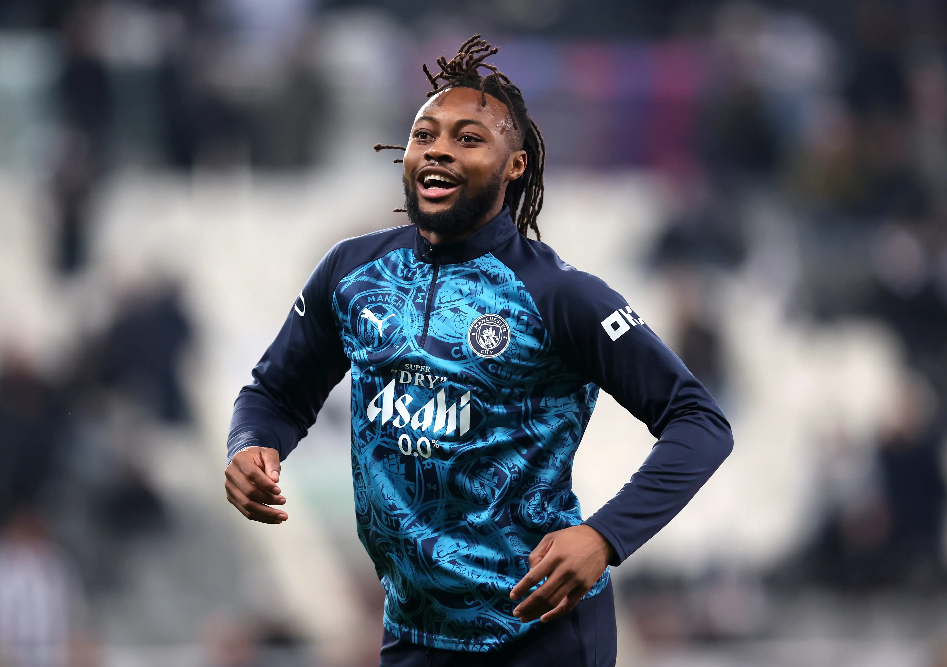 Semenyo signed for home fans at St James' Park. Image: Getty
