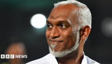 Maldives President Mohamed Muizzu (right) meeting Deputy Prime Minister David Lammy during a UK visit in July 2025