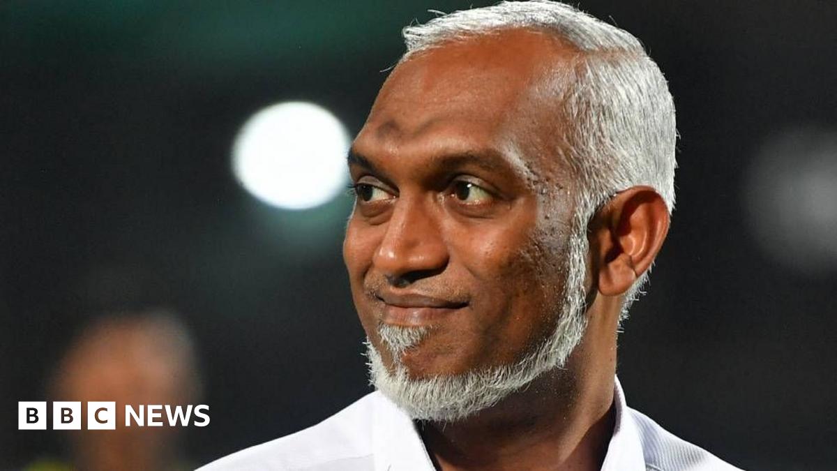 Maldives President Mohamed Muizzu (right) meeting Deputy Prime Minister David Lammy during a UK visit in July 2025