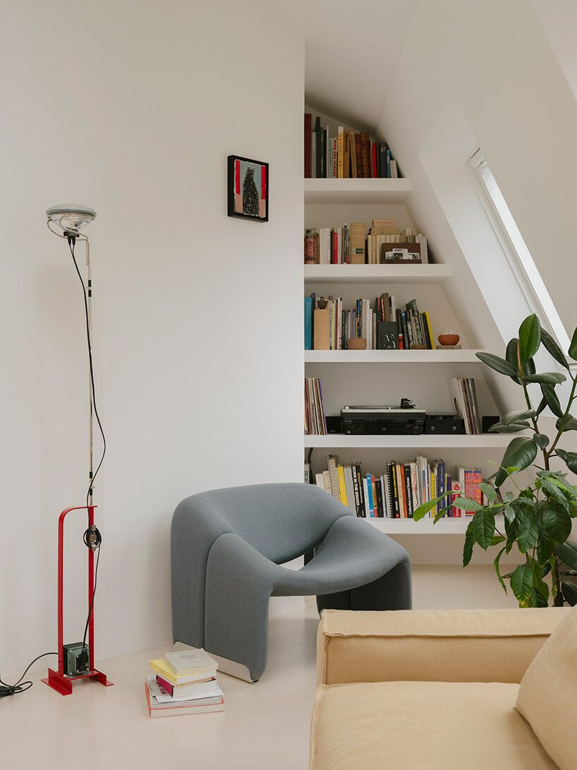 acte deux unifies parisian 'maids' rooms' into 55-square-meter attic apartment - 8