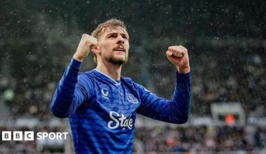 Everton midfielder Kiernan Dewbury-Hall celebrates a goal in the 3-2 Premier League win at Newcastle United on 28 February 2026