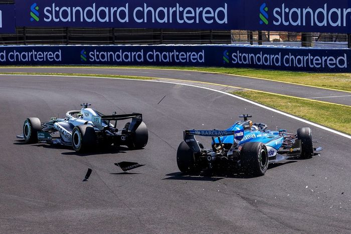 Alexander Albon, Williams, Sergio Perez, Cadillac Racing crash