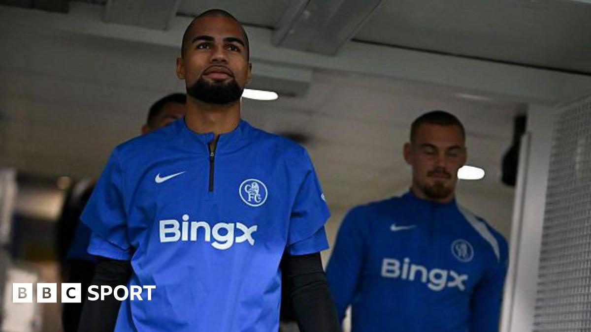 Chelsea goalkeeper Rob Sanchez and Filip Jorgensen