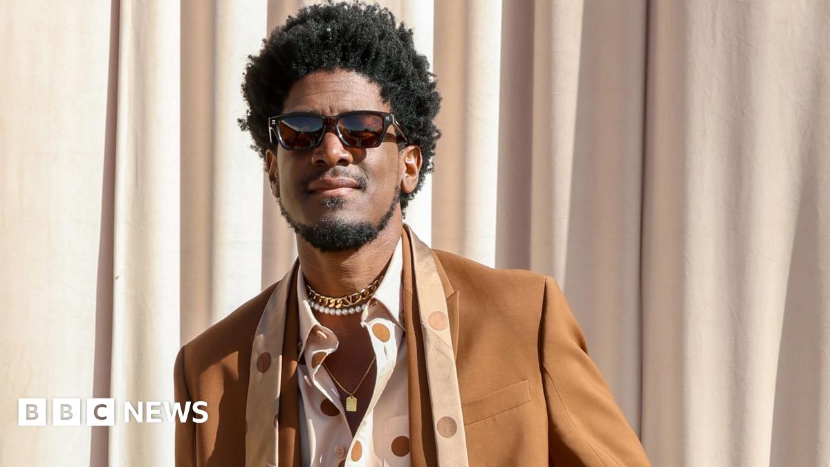 Labrinth attends the Saint Laurent Menswear Spring/Summer 2026 show as part of Paris Fashion Week on June 24, 2025 in Paris, France.
