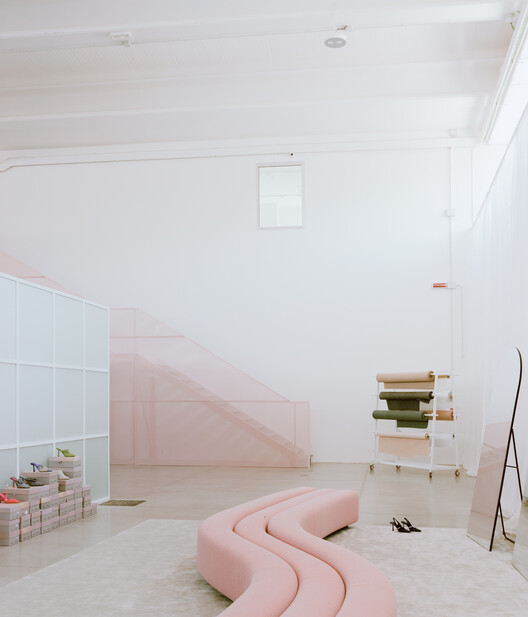 Bottega Bruzziches Headquarters / deltastudio - Interior Photography, Living Room