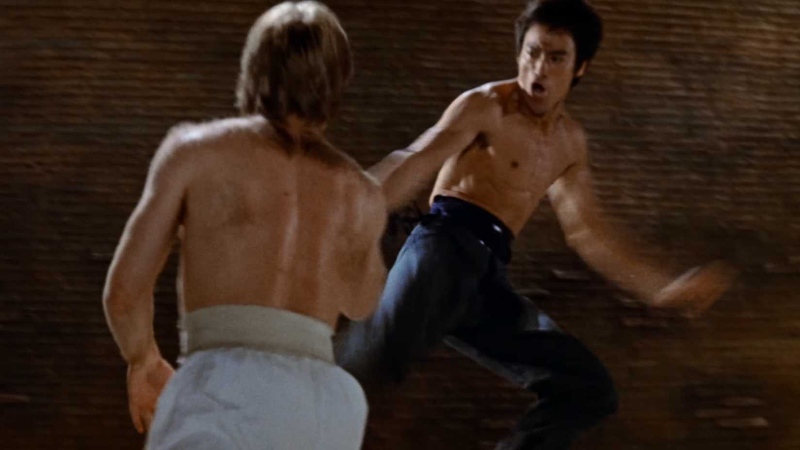Bruce Lee fighting Chuck Norris as Colt in Way of the Dragon