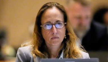 Top FDA drug official is trying to hire a friend who’s seeking a warning about unproven side effects of antidepressants