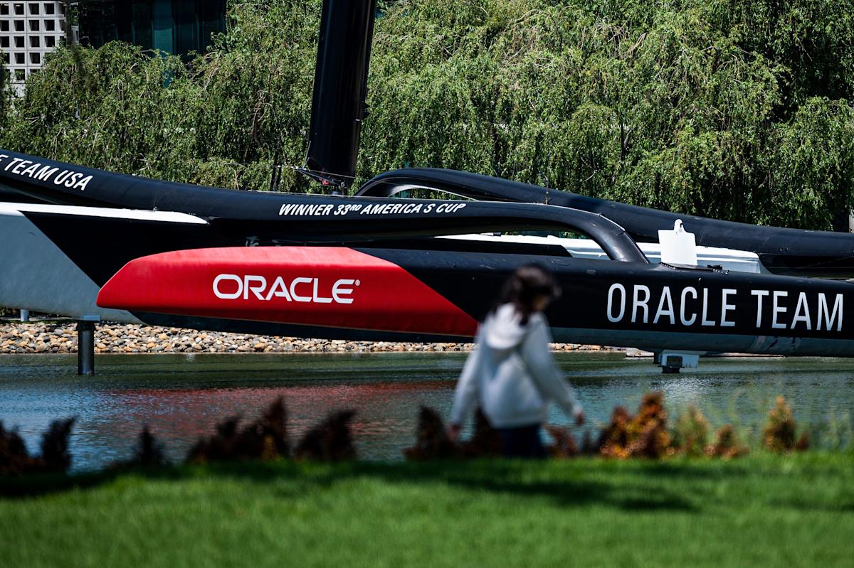Oracle Plans Thousands of Job Cuts in Face of AI Cash Crunch