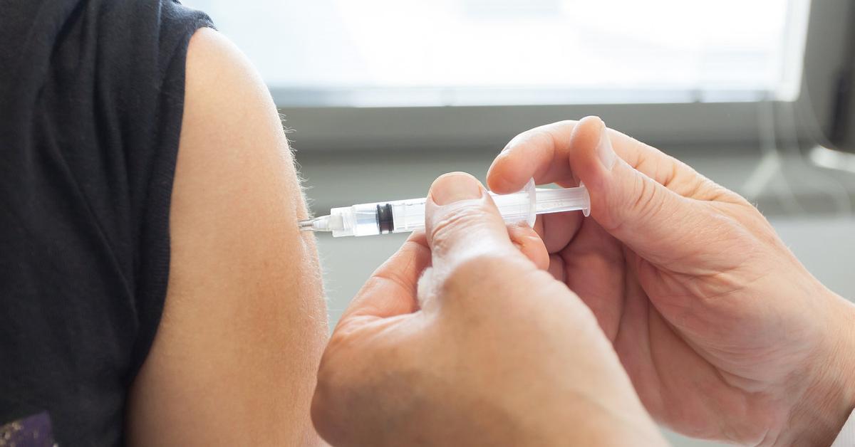 United Kingdom on alert after two students die from meningitis B