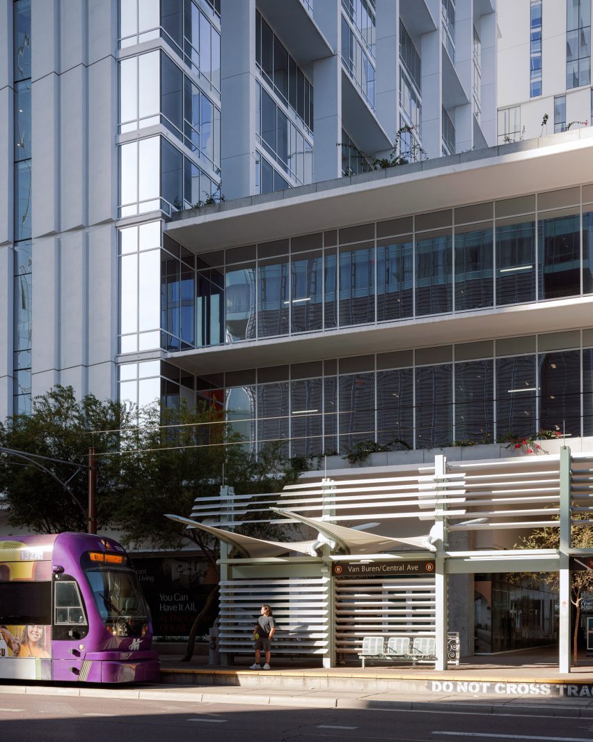 High-rise in Phoenix by Multistudio