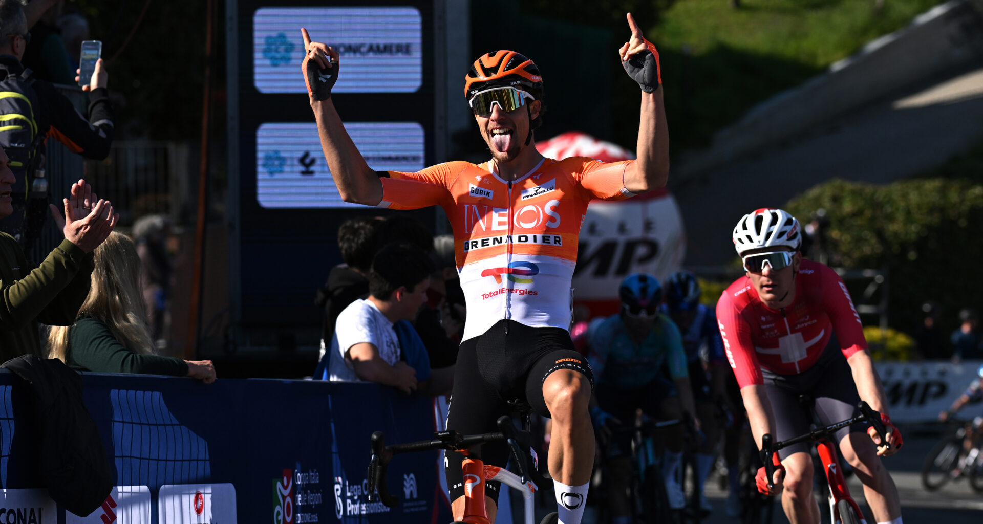 Laurance wins in perfect start at Coppi e Bartali