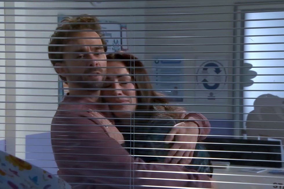 Coronation Street, David and Shona Platt coronation street, david and shona platt hug in the hospital, covered by open blinds