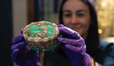 Snuffboxes stolen in Paris daylight robbery to go on display at V&A - The Art Newspaper