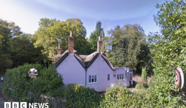 East Lodge, near Ascot, is a thatched cottage with four chimneys, rented by the Crown Estate to the former Prince Andrew