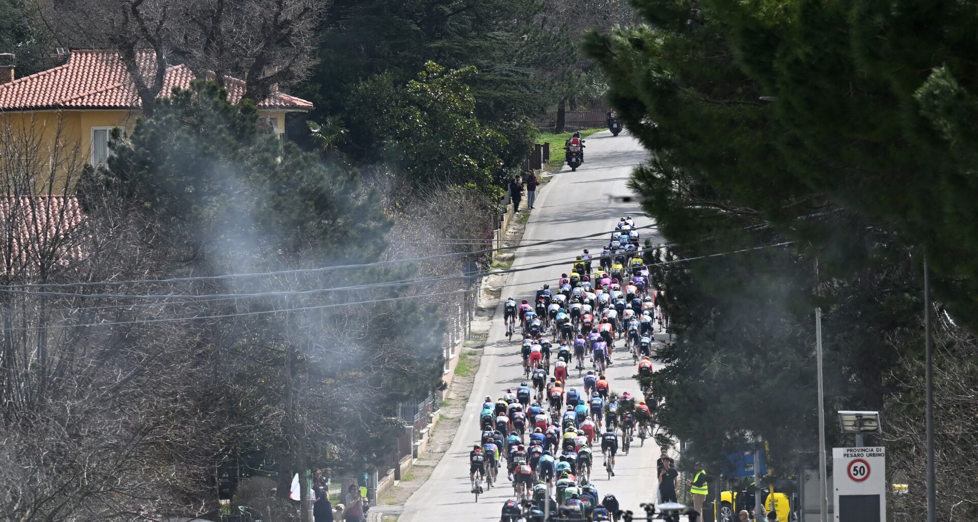 Tirreno-Adriatico stage 5 LIVE - Large break gets away after intense battle in first hour of racing