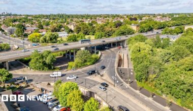 The A40 can be seen in Greenford, with a roundabout underneath it