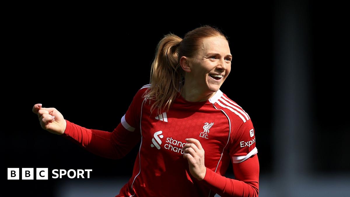 Everton 2-3 Liverpool: 10-player Liverpool hold on for derby win over Everton