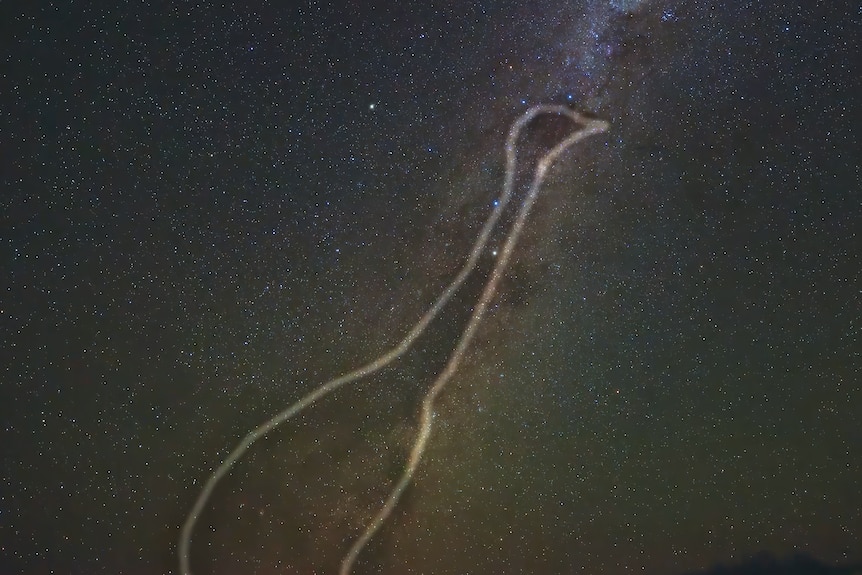 The Milky Way with an outline to show the emu.