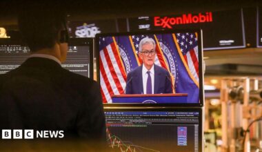 A livestream shows Jerome Powell, chairman of the US Federal Reserve, speaking after a Federal Open Market Committee (FOMC) meeting on the floor of the New York Stock Exchange (NYSE) in New York, US, on Wednesday, Jan. 28, 2026.