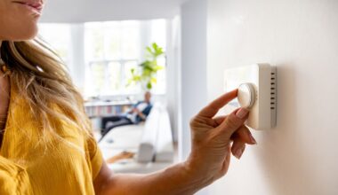 Starmer pledges cost-of-living support for households hit by energy price spike