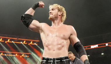 WWE Blocks Logan Paul From $2m Boxing Match (WWE News)