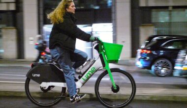 Cycling-friendly London borough finally set to introduce dockless hire bikes – but Labour accused of “desperate ploy” to win back Green voters - Cycling News | electric bike reviews, buying advice and news