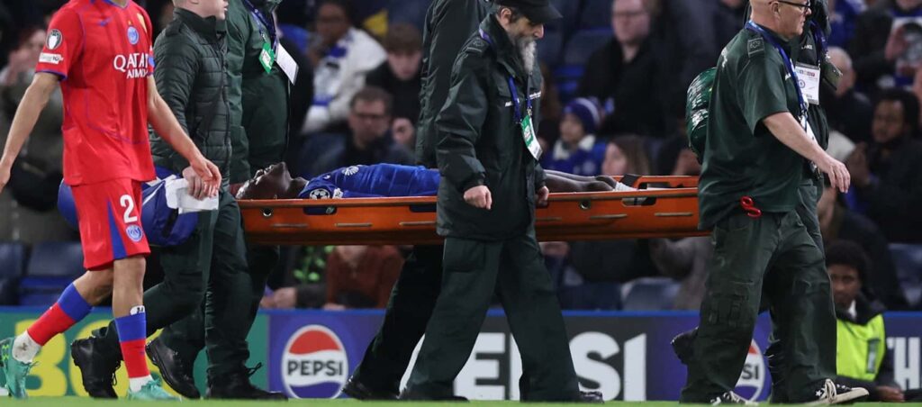 FPL notes: Chalobah injury, early subs for Pedro, Enzo + Palmer 1