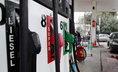 Greece Imposes Profit Caps on Fuel and Supermarkets Amid Middle East Crisis