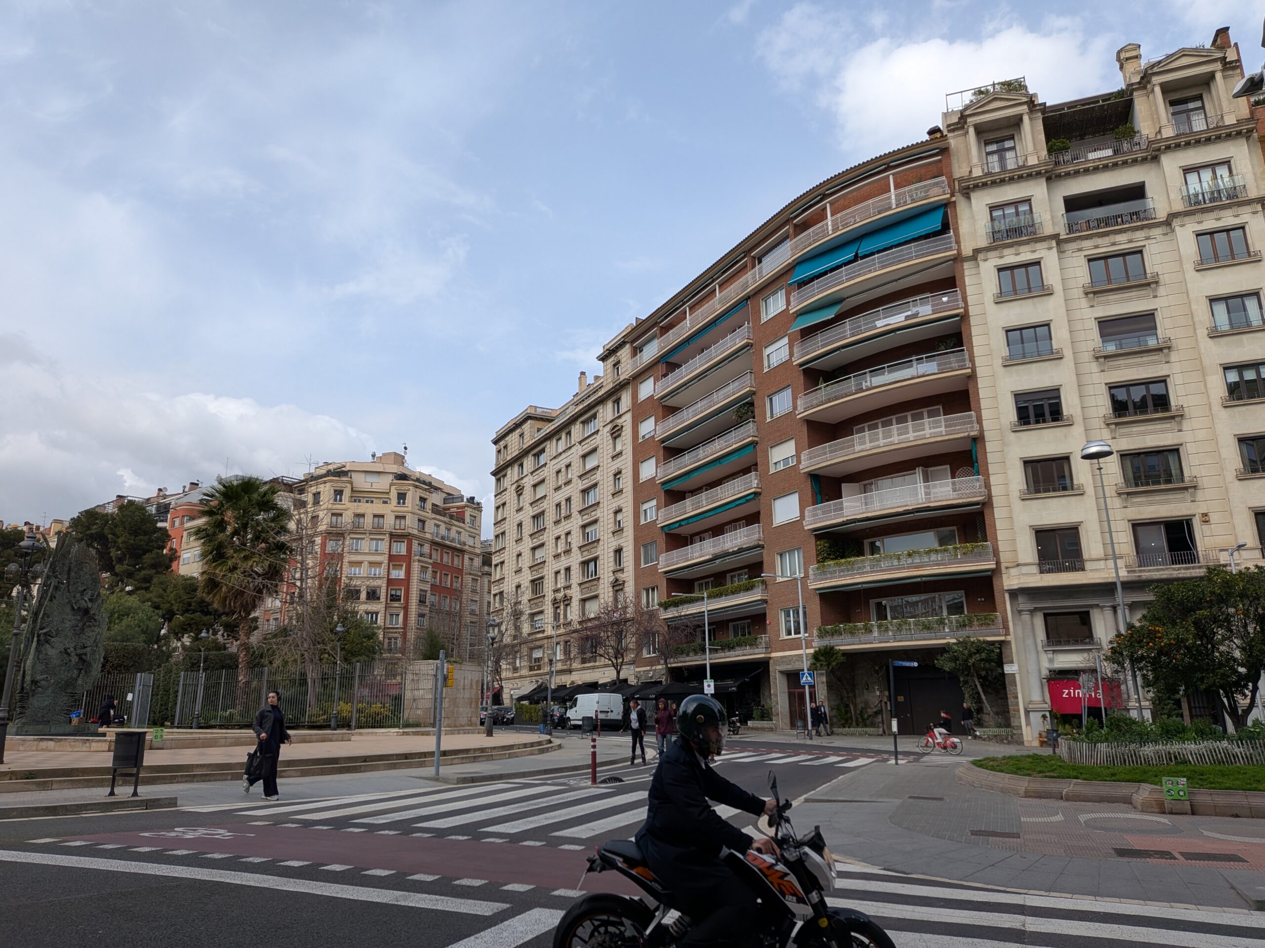 A photo of a street and surrounding buildings in Barcelona, taken with the Google Pixel 10a.