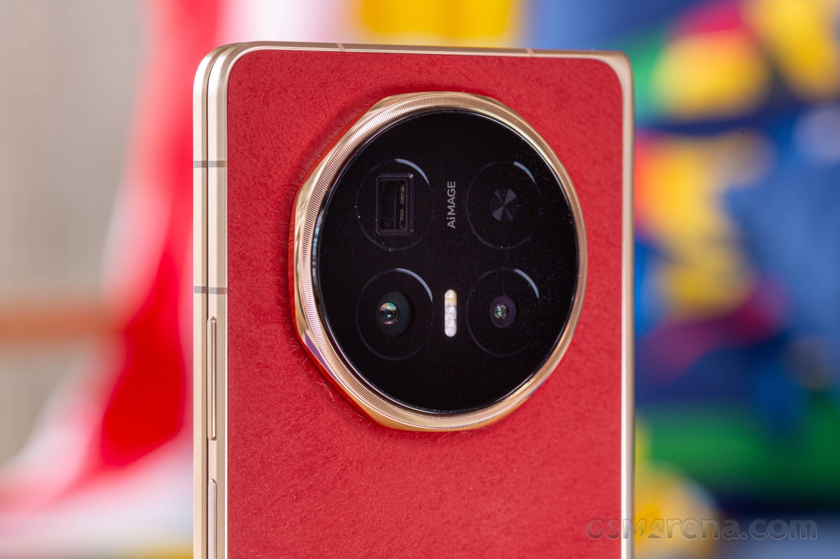 Honor Magic V6 unboxing