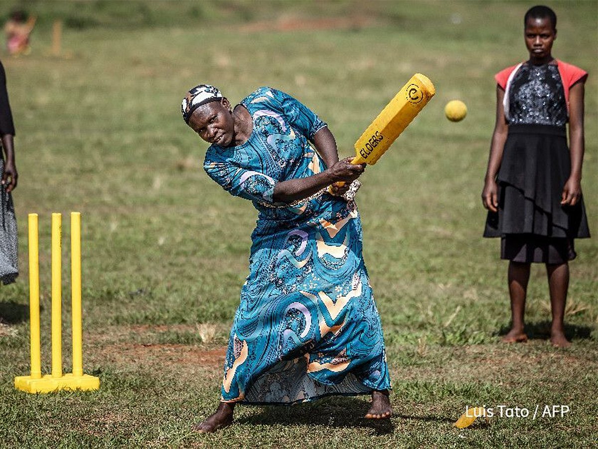 Barefoot and beaming: Cricket unites Uganda’s grandmothers - Gulf News
