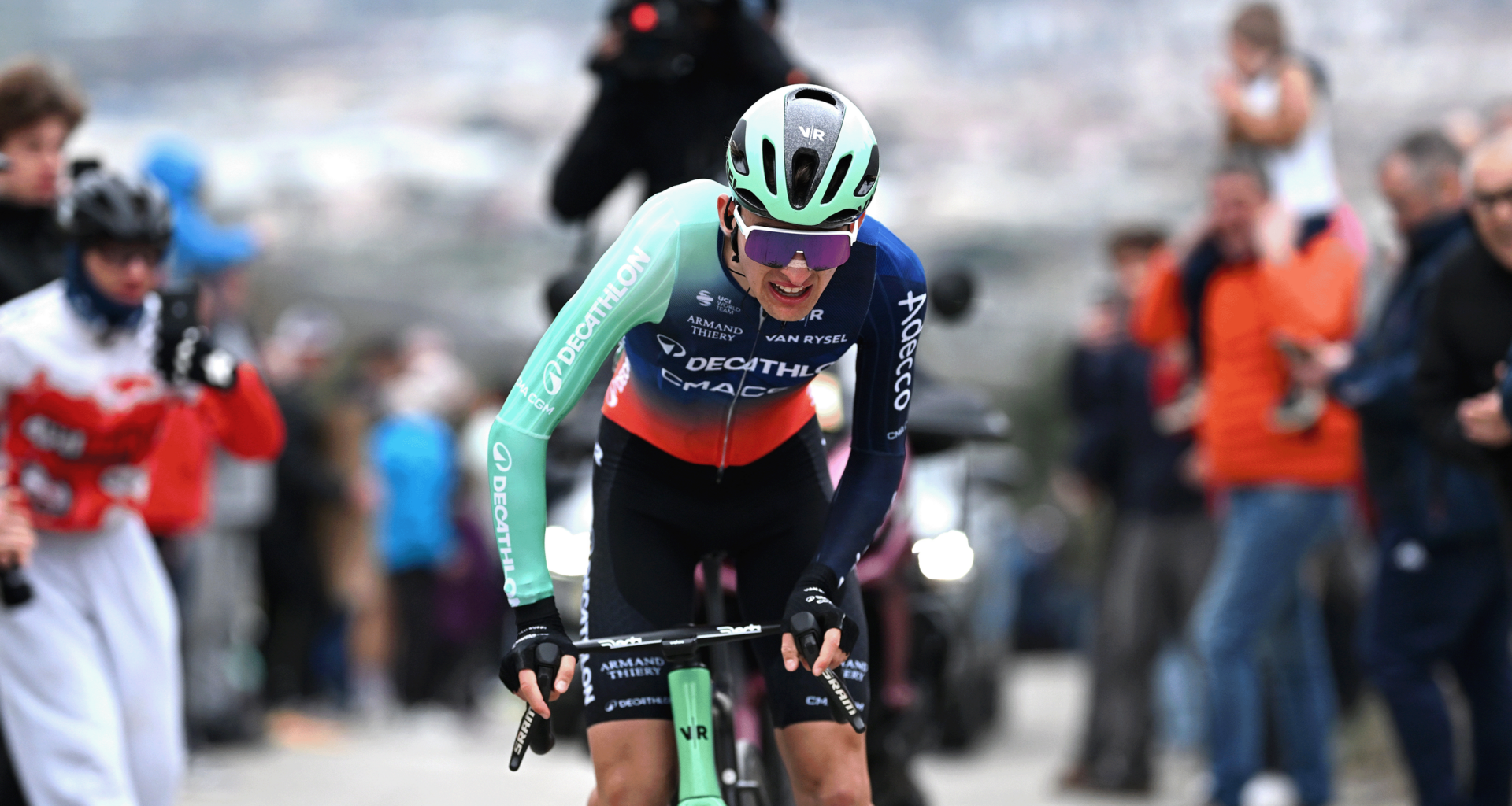 'The chosen one' – Paul Seixas sends France into frenzy ahead of first prodigy vs master duel of 2026 with Tadej Pogačar at Strade Bianche