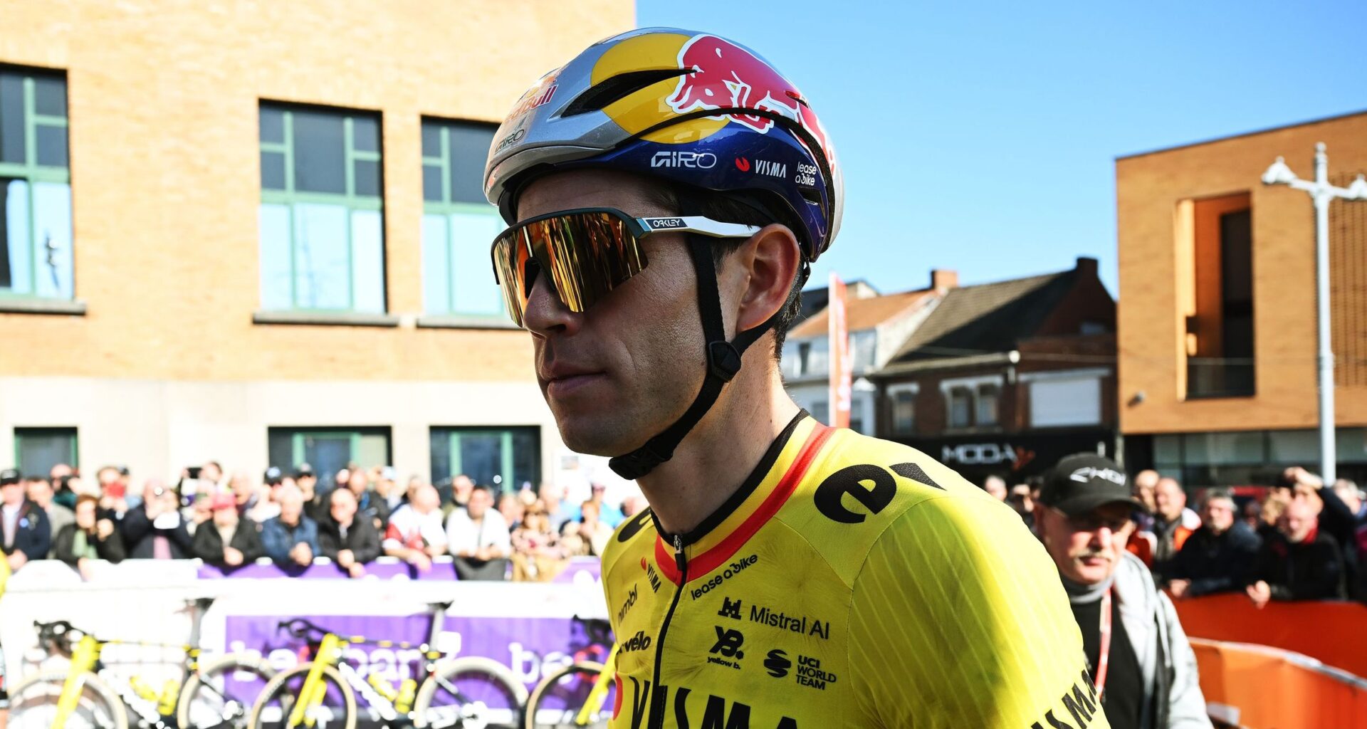 'Smells like sabotage' - Visma-Lease a bike star Wout van Aert points finger after suffering puncture at Le Samyn