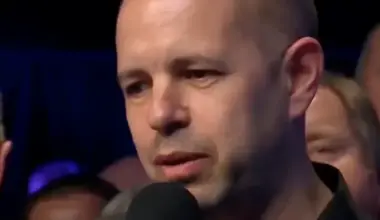 Barry Hawkins gives emotional speech dedicating Welsh Open win to his dad
