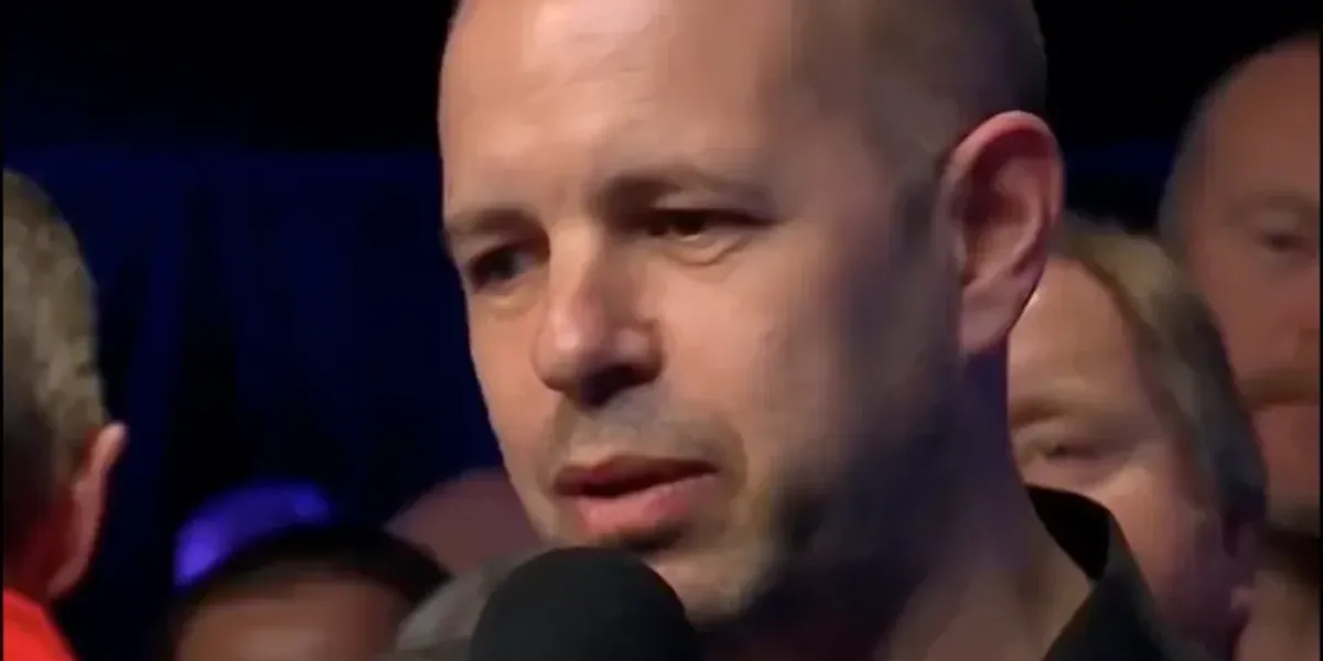 Barry Hawkins gives emotional speech dedicating Welsh Open win to his dad