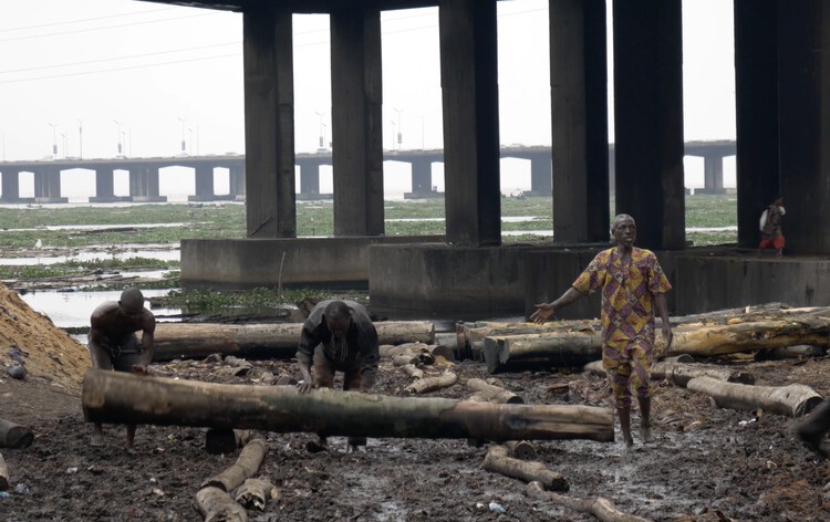 Choreographing Lagos: Dele Adeyemo on Dance, Cosmology, and Spatial Practices - Image 14 of 22