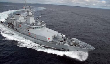 Britain and Ireland sign new defence agreement