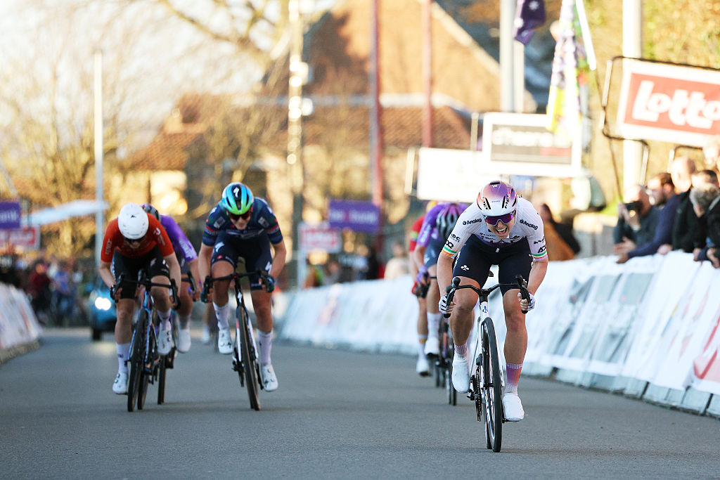 DOUR, BELGIUM - MARCH 02: Lara Gillespie of Ireland and UAE Team ADQ sprint at finish line to win the race during the 15th Le Samyn des Dames 2026, Women&amp;apos;s Elite a 133.4km one day race from Quaregnon to Dour on March 02, 2026 in Dour, Belgium. (Photo by Rhode Van Elsen/Getty Images)